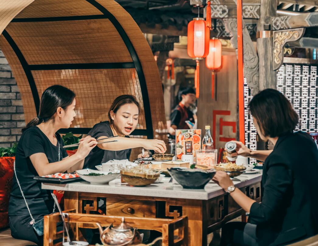 餐飲加盟店排行榜前十名比較火的品牌是哪些？